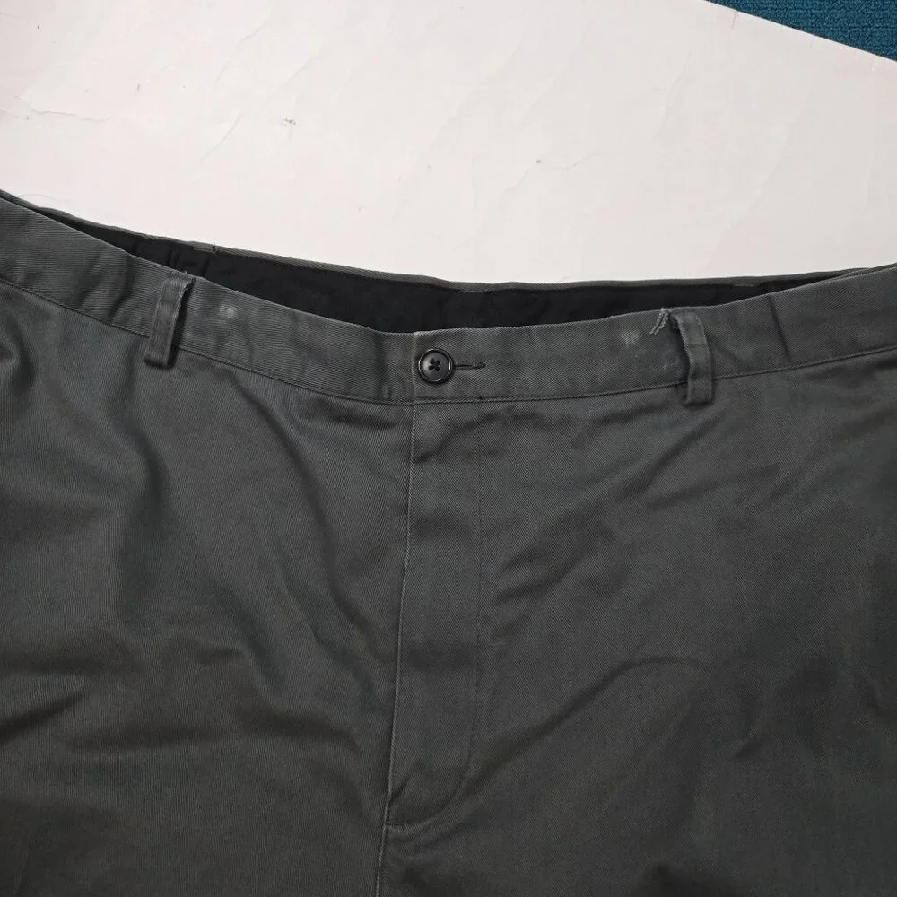L.L. Bean Men's Size 44 Wrinkle-Free Double L Chino Comfort Shorts Charcoal Gray